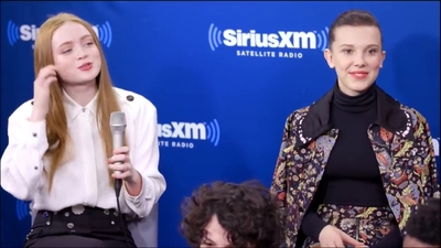 2017-11-01_-_SiriusXM_-_Stranger_Things_S02_Interview_mp42500.jpg