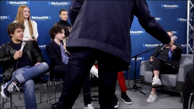 2017-11-01_-_SiriusXM_-_Stranger_Things_S02_Interview_mp43791.jpg