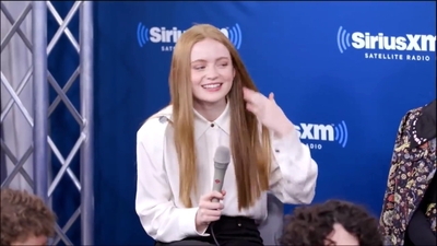 2017-11-01_-_SiriusXM_-_Stranger_Things_S02_Interview_mp44229.jpg