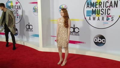 2017-11-19_-_2017_American_Music_Awards_1_mov4767.jpg
