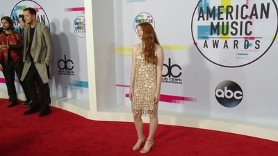 2017-11-19_-_2017_American_Music_Awards_1_mov4771.jpg