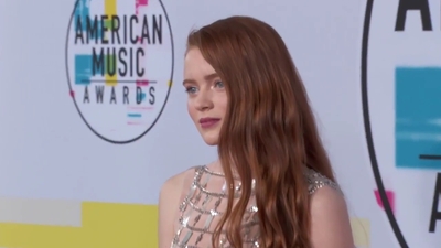 2017-11-19_-_2017_American_Music_Awards_2_mp44782.jpg