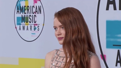 2017-11-19_-_2017_American_Music_Awards_2_mp44783.jpg