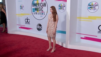 2017-11-19_-_2017_American_Music_Awards_2_mp44800.jpg