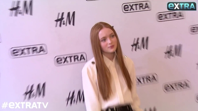 2017-12-02_-_extratv_-_Stranger_Things_S02_Interview_mp44887.jpg