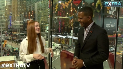 2017-12-02_-_extratv_-_Stranger_Things_S02_Interview_mp44913.jpg