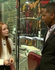 2017-12-02_-_extratv_-_Stranger_Things_S02_Interview_mp44910.jpg