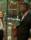 2017-12-02_-_extratv_-_Stranger_Things_S02_Interview_mp44924.jpg