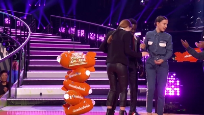 2018-03-24_-_Kids_Choice_Awards_1_mp45611.jpg