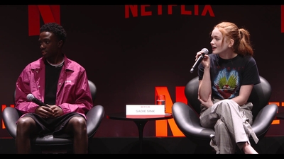 2018-12-10_-_Stranger_Things_Press_Conference_in_Brazil_mp40296.jpg