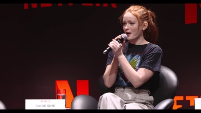 2018-12-10_-_Stranger_Things_Press_Conference_in_Brazil_mp40320.jpg