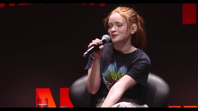 2018-12-10_-_Stranger_Things_Press_Conference_in_Brazil_mp40559.jpg