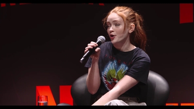 2018-12-10_-_Stranger_Things_Press_Conference_in_Brazil_mp40563.jpg