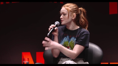 2018-12-10_-_Stranger_Things_Press_Conference_in_Brazil_mp40564.jpg
