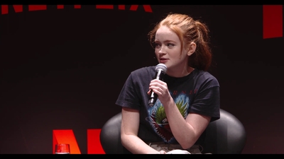 2018-12-10_-_Stranger_Things_Press_Conference_in_Brazil_mp40570.jpg