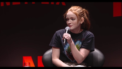 2018-12-10_-_Stranger_Things_Press_Conference_in_Brazil_mp40571.jpg
