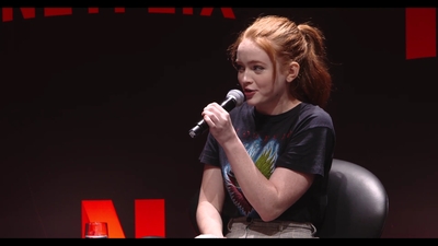 2018-12-10_-_Stranger_Things_Press_Conference_in_Brazil_mp40577.jpg