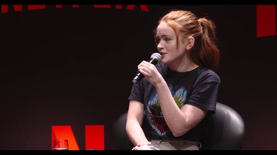 2018-12-10_-_Stranger_Things_Press_Conference_in_Brazil_mp40586.jpg