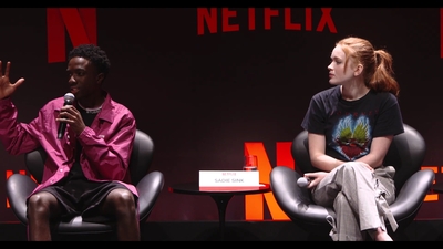 2018-12-10_-_Stranger_Things_Press_Conference_in_Brazil_mp40729.jpg