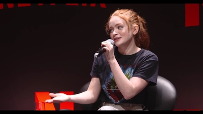 2018-12-10_-_Stranger_Things_Press_Conference_in_Brazil_mp40833.jpg