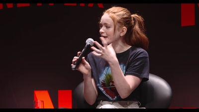 2018-12-10_-_Stranger_Things_Press_Conference_in_Brazil_mp40837.jpg