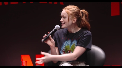 2018-12-10_-_Stranger_Things_Press_Conference_in_Brazil_mp40838.jpg