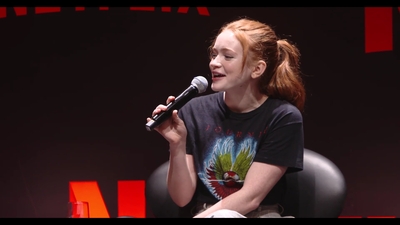 2018-12-10_-_Stranger_Things_Press_Conference_in_Brazil_mp40839.jpg