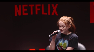 2018-12-10_-_Stranger_Things_Press_Conference_in_Brazil_mp41077.jpg