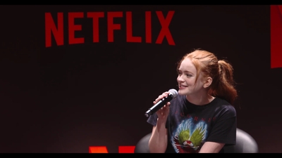 2018-12-10_-_Stranger_Things_Press_Conference_in_Brazil_mp41080.jpg