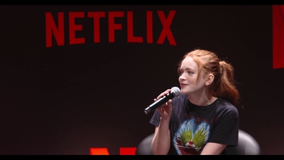 2018-12-10_-_Stranger_Things_Press_Conference_in_Brazil_mp41081.jpg