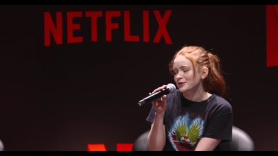 2018-12-10_-_Stranger_Things_Press_Conference_in_Brazil_mp41082.jpg