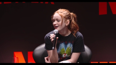 2018-12-10_-_Stranger_Things_Press_Conference_in_Brazil_mp41257.jpg