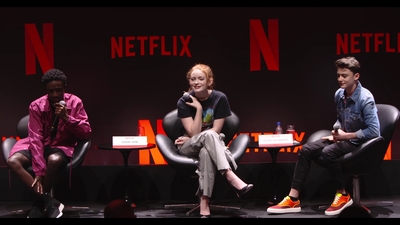 2018-12-10_-_Stranger_Things_Press_Conference_in_Brazil_mp41304.jpg