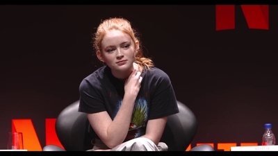 2018-12-10_-_Stranger_Things_Press_Conference_in_Brazil_mp41410.jpg