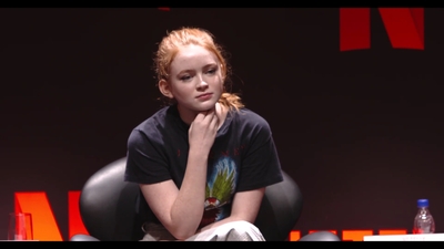 2018-12-10_-_Stranger_Things_Press_Conference_in_Brazil_mp41416.jpg