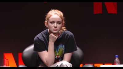 2018-12-10_-_Stranger_Things_Press_Conference_in_Brazil_mp41419.jpg