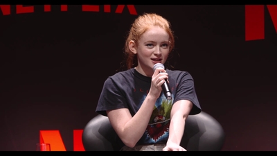 2018-12-10_-_Stranger_Things_Press_Conference_in_Brazil_mp41449.jpg