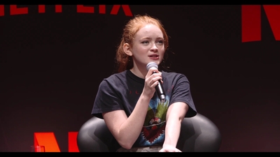 2018-12-10_-_Stranger_Things_Press_Conference_in_Brazil_mp41450.jpg