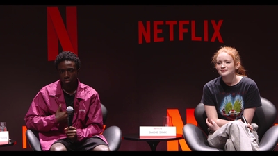 2018-12-10_-_Stranger_Things_Press_Conference_in_Brazil_mp41514.jpg