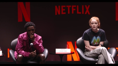 2018-12-10_-_Stranger_Things_Press_Conference_in_Brazil_mp41528.jpg