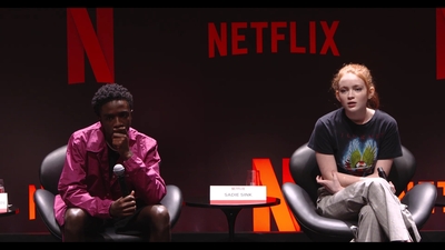 2018-12-10_-_Stranger_Things_Press_Conference_in_Brazil_mp41529.jpg