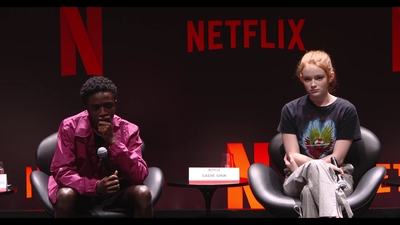 2018-12-10_-_Stranger_Things_Press_Conference_in_Brazil_mp41536.jpg