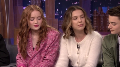 2019-06-15_-_The_Tonight_Show_Starring_Jimmy_Fallon_1_mp42299.jpg