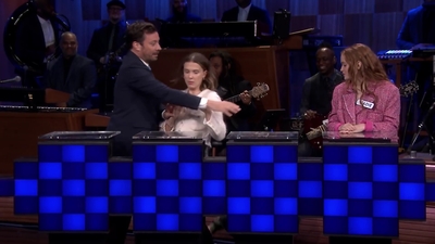 2019-06-15_-_The_Tonight_Show_Starring_Jimmy_Fallon_2_mp42660.jpg