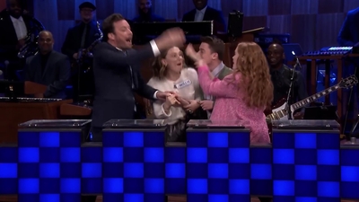 2019-06-15_-_The_Tonight_Show_Starring_Jimmy_Fallon_2_mp42666.jpg