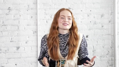 2019-06-27_-_Who_What_Wear_Interview_mp43322.jpg