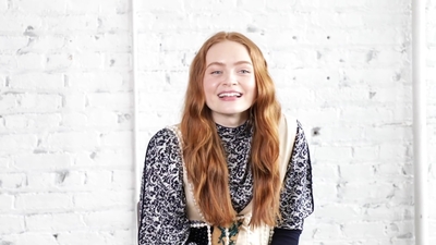 2019-06-27_-_Who_What_Wear_Interview_mp43344.jpg