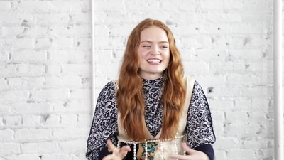 2019-06-27_-_Who_What_Wear_Interview_mp43371.jpg
