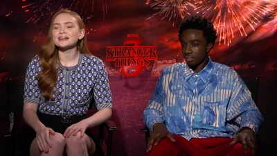 2019-06-28_-_FOX_5_Washington_DC_-_Stranger_Things_S03_Interview_mp43287.jpg