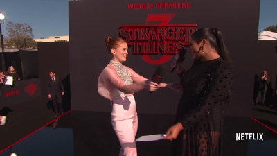 2019-06-28_-_Stranger_Things_Season_3_Premiere_4_mp43520.jpg